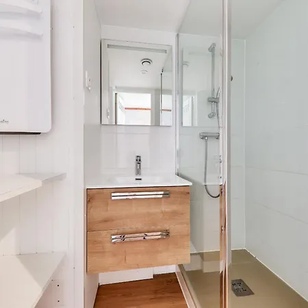 Ideal 4 Adultes Et 1 Enfant A 300m De La * Arzon
